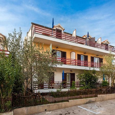 Apartments Boris Vodice Exteriör bild