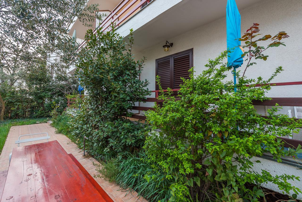 Apartments Boris Vodice Exteriör bild